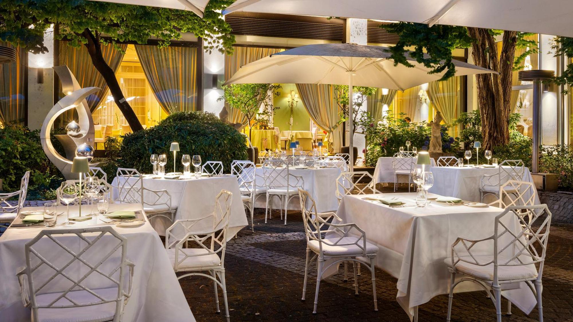 Hotel Europaeischer Hof Heidelberg, Bestes Hotel Deutschlands In Historischer Architektur Екстериор снимка The restaurant