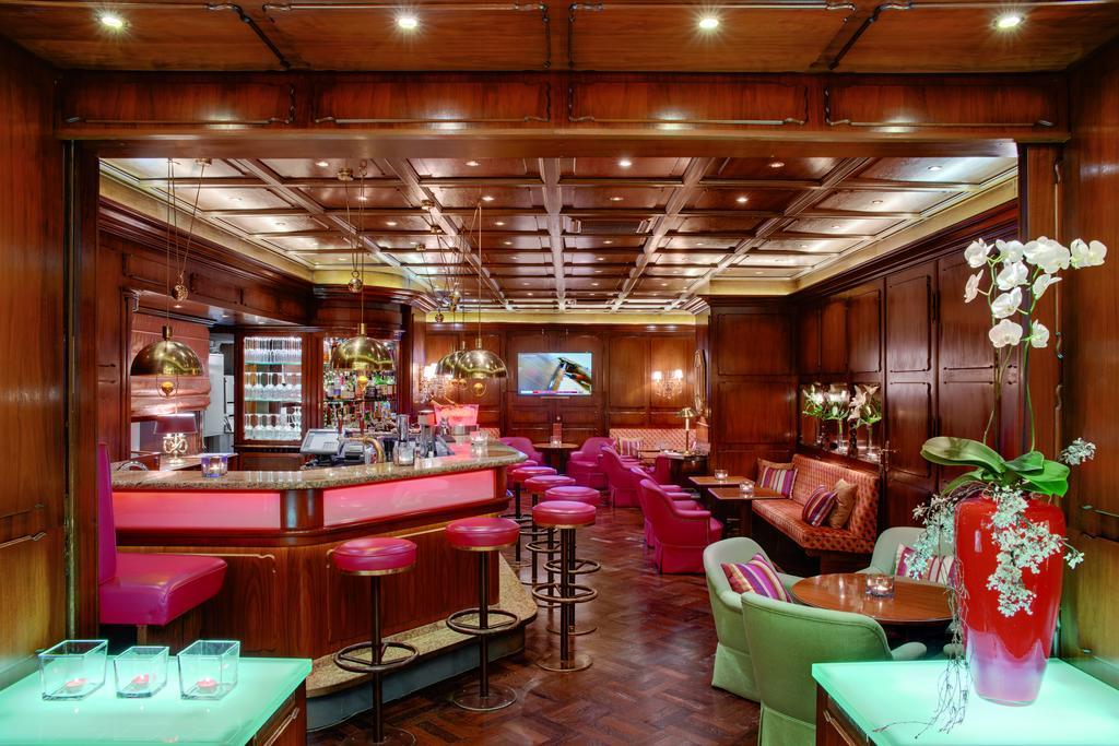 Hotel Europaeischer Hof Heidelberg, Bestes Hotel Deutschlands In Historischer Architektur Екстериор снимка The interior of the bar