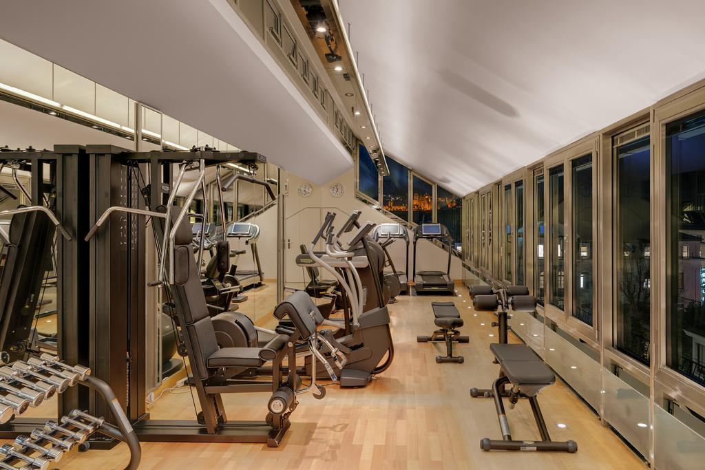 Hotel Europaeischer Hof Heidelberg, Bestes Hotel Deutschlands In Historischer Architektur Екстериор снимка The gym at the hotel